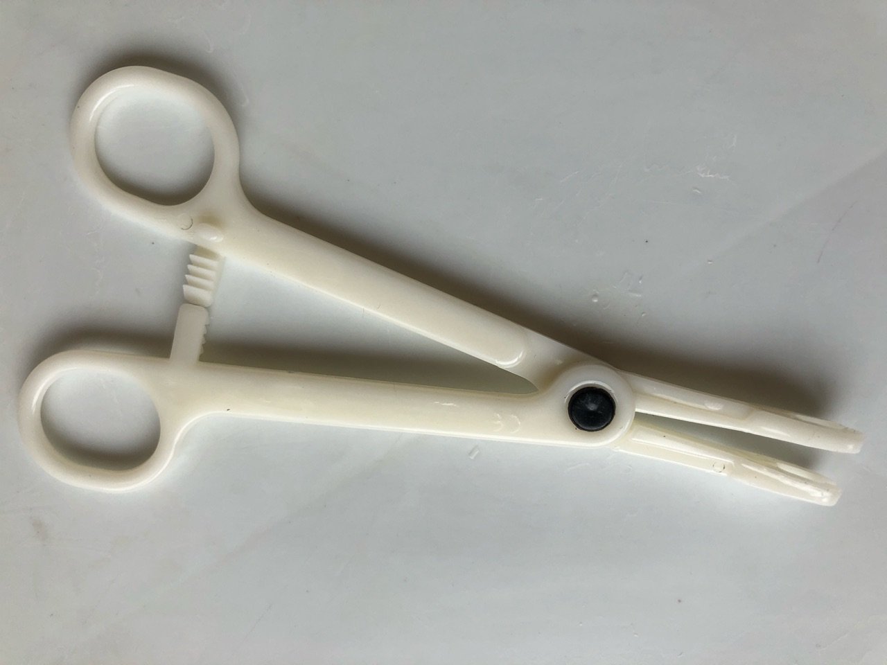 6' Plastic Leech Forceps